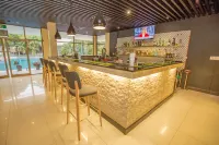 Gateway Hotel & Apartments - bar