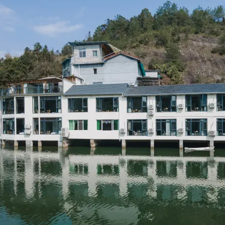 Wild Boar Bay · Lakeside Fairyland · Accommodation (Jinyun Xiandu Scenic Area Branch)
