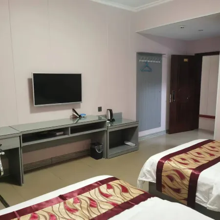 Qiemo Tazhong Town Moqin Jiayuan Express Hotel