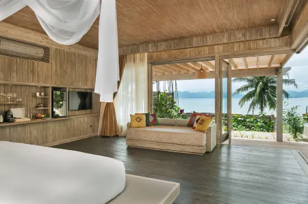 An Lam Retreats Ninh Van Bay Отели рядом с достопримечательностью «Hoa Lan Island Resort»