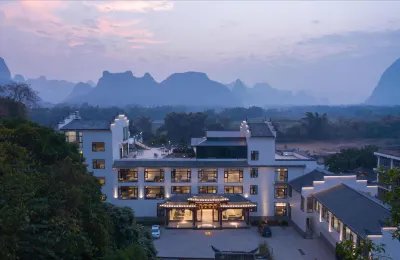 Yangshuo Lijiang Fuhai Riverside Resort Hotels in Welfare Ancient Town Scenic Spot