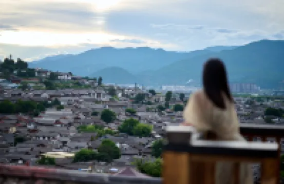 PARALLOGE(Lijiang Ancient Town Dashuiche Store)