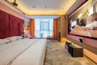 Camphor Tree Hotel - Parkering