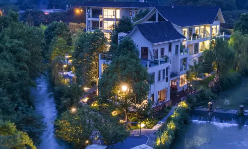 Flowing Strings  Homestay