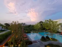 Yu Resort - Pool