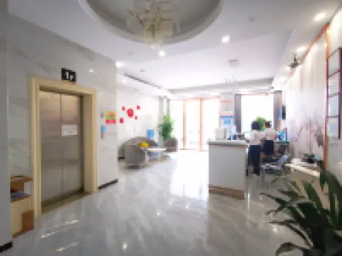 Dingai Hotel (Zhaoqing East Station Dinghu Mountain Scenic Area)