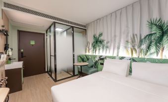 Hi Inn Hotel (Nanjing Wutang Shenghuo Square)