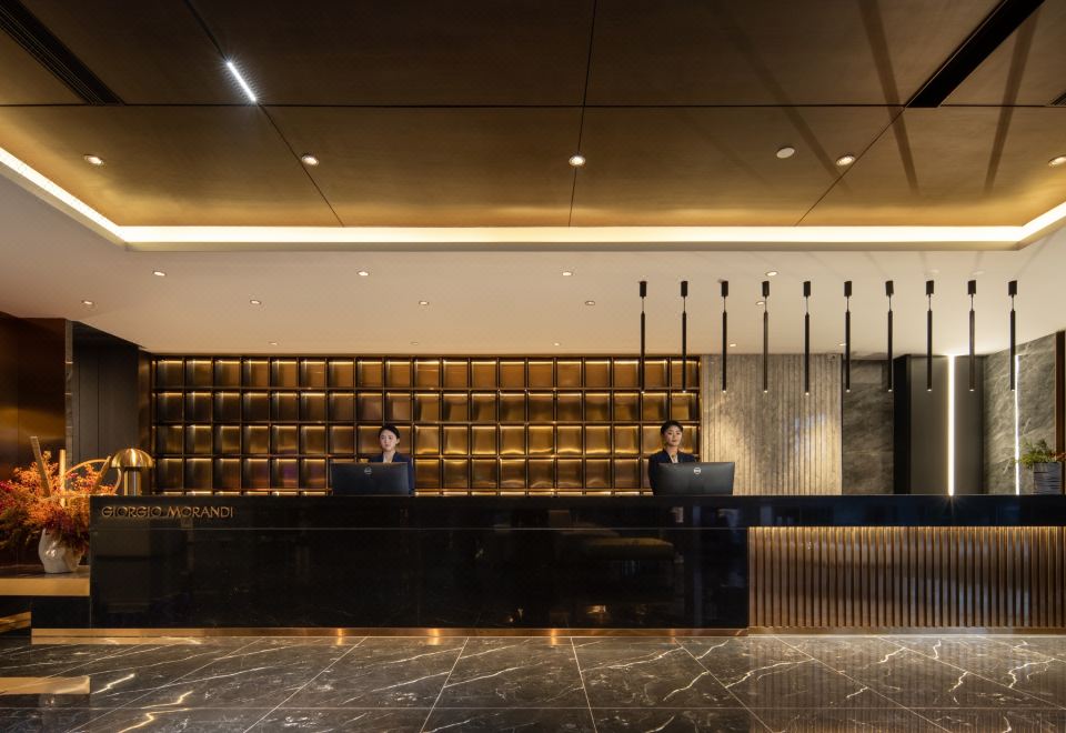 조르지오 모란디 호텔 외관 및 객실