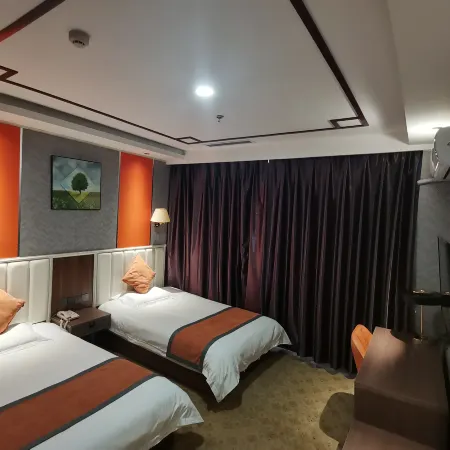 Hot Spring Holiday Hotel