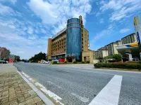 Magnotel Hotel (Anqing Tongcheng Gaotie East Station Xinbazhong) Hotels near Xianlong Lake Resort