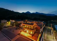 Spring Breeze Cabin Hotel Hotels near Jiuzi Temple