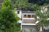 郷廬怡陌・山谷リゾート 王子谷漂流周辺のホテル