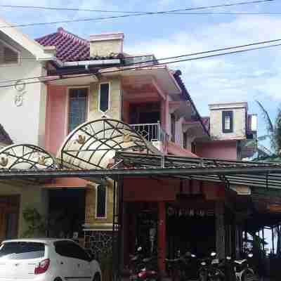 OYO Life 93055 Fathin Hotel Hotel Exterior