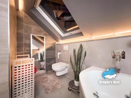 Dragon’s Nest: Cozy & Modern Attic Loft Nuremberg Отели в г. Лауф-ан-дер-Пегниц