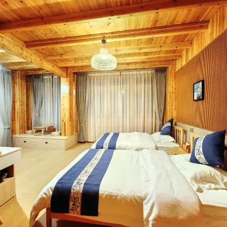 Dongshangyueban Homestay
