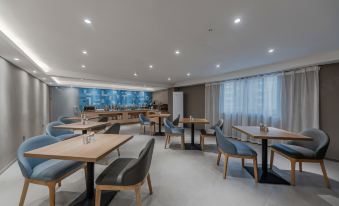 Homeinn · neo (Shanghai Minhang Zhuanqiao Subway Station)