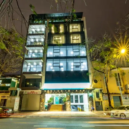 Phong Lan Building and Apartments Отели рядом с достопримечательностью «Оперный Театр»