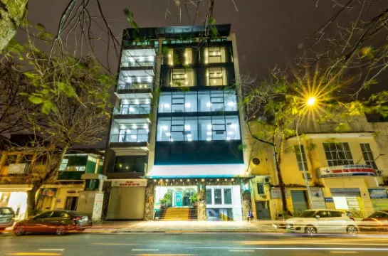 Phong Lan Building and Apartments