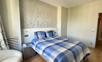 Apartment with eiffel tower and Seine view Blériot