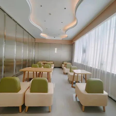 Binchuan Life Hotel (Dali Zhoubinchuan Central No.1 Commercial Pedestrian Street Branch)