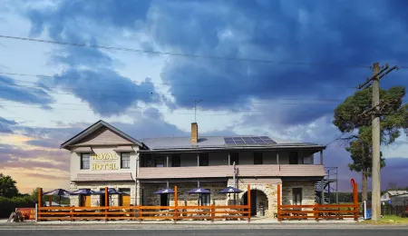 Royal Hotel Capertee Отели в г. Кэперти