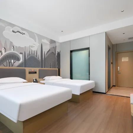Junyi Hotel (Gucheng Railway Station Sanhuan Cheqiao Industrial Park)