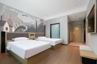 Junyi Hotel (Gucheng Railway Station Sanhuan Cheqiao Industrial Park)