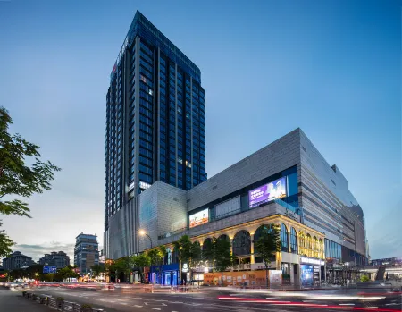 Radisson Red Haining Отели рядом с достопримечательностью «Former residence of Zhimo Xu»