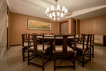 Yunshan Hidden Elegant Luxury Homestay Отели в г. Ханьюань