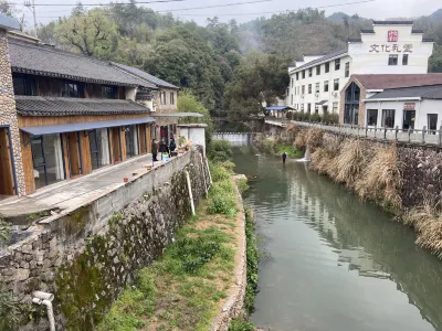 Lingxi Yanchao Hotels near Xiaohuangshanda Canyon Drifting