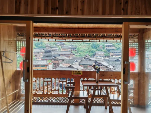 榕江畔井居客棧（大利侗寨店）