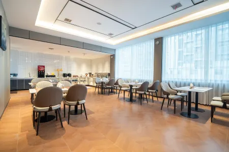 OKDAY Hotel, Jiefang Road, Lianhu Square, Hengyang Отели рядом с достопримечательностью «Hunan Technical College of Railway High-speed»