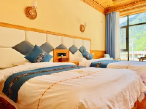 Zhuoyun Homestay (Zhagana Scenic Area Ticket Center)