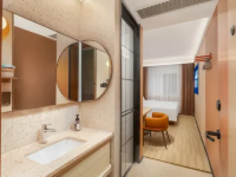 YICHENG HOTEL Hotels in Dexing