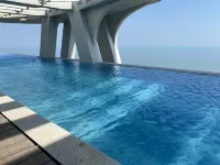 โรงแรมเจิ้นเยว่หยุนไห่ (เซินหู โพลี ฟรีซี) - สระว่ายน้ำบนดาดฟ้า
