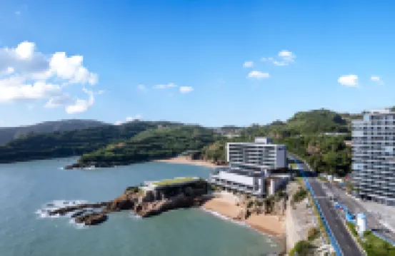 Radisson Blu Hotel, Wenzhou Dongtou 仙迭岩周辺のホテル