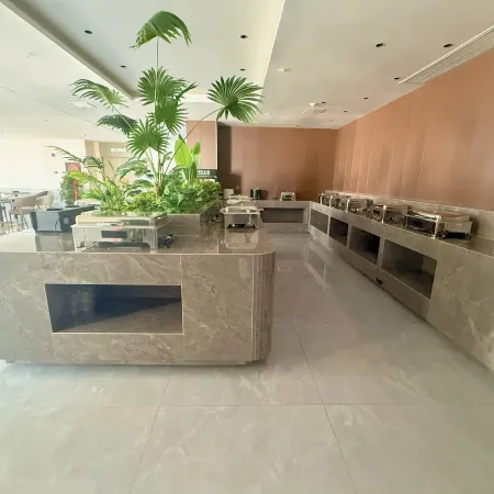 Lanou International Hotel (Xinyang Luoshan Jianghuai South Road)