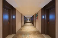 Lantuo Hotel (Dazhou Luofu Square Branch - ที่มีฟิตเนส