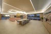 HanTing Hotel (Huocheng Qingshuihe) - parking