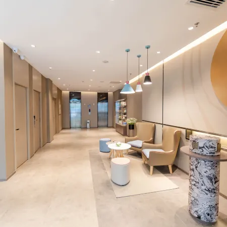 Homeinn Hotel (Dandong Fengcheng Fenghuangshan Fenghua Street)