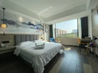 yueshe luxury hotel - balcony