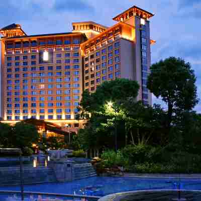 豐順鹿湖温泉假日酒店 Hotel Exterior