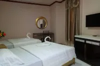 Meaco Royal Hotel - Taytay Hotels near University of Rizal System, Cainta Campus