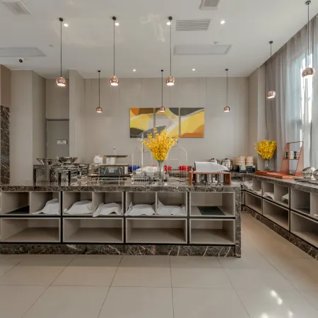 Homeinn Selected Hotel (Danyang Railway Station Yunyang Bridge)