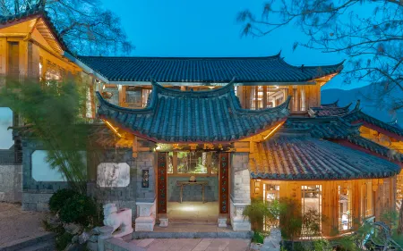 Lijiang Fengyasong Wenjinyuan Chinese Inn · Naxi Guyuan