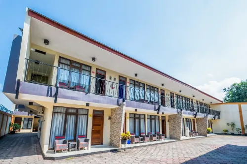 OYO Collection O 1032 Rahayu Residence Syariah Hotels in Kedawung