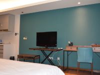 天津津海高级酒店公寓 - 轻享城景大床房