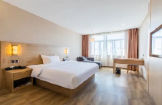 Tonglu Hongqi JC Hotel