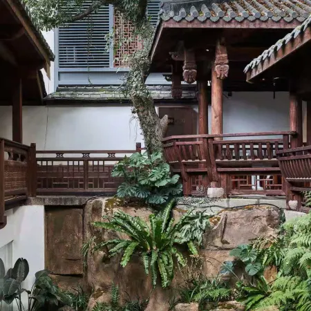 Fuzhou Academy Lifangju (Sanfang Qixiang Branch) Отели рядом с достопримечательностью «Фухуацзянский педагогический институт вторая начальная школа»