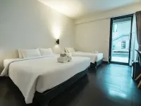 iWualai Hotel Hotels near Hai Ya